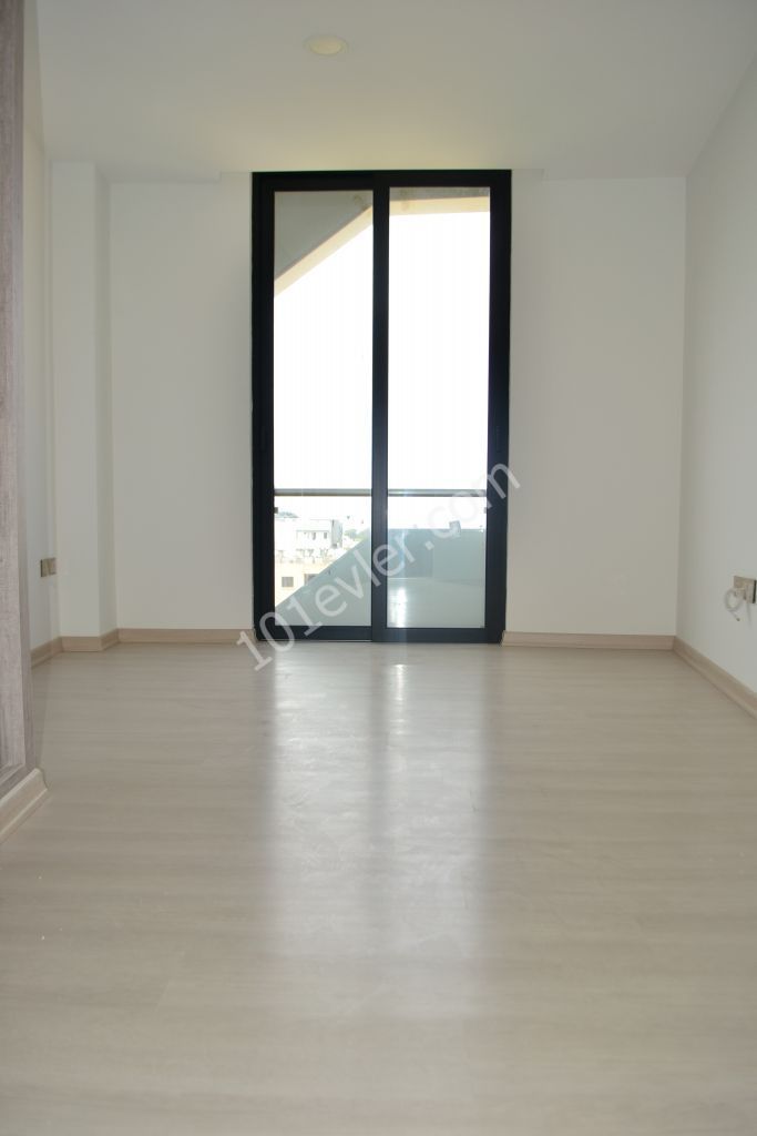 Flat To Rent in Girne Merkez, Kyrenia