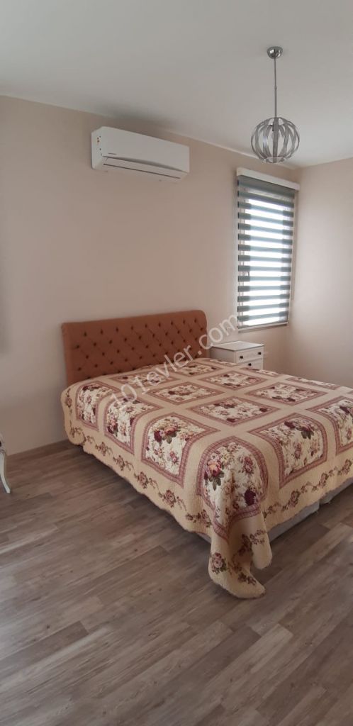 Girne Ozanköy 4+1 villa