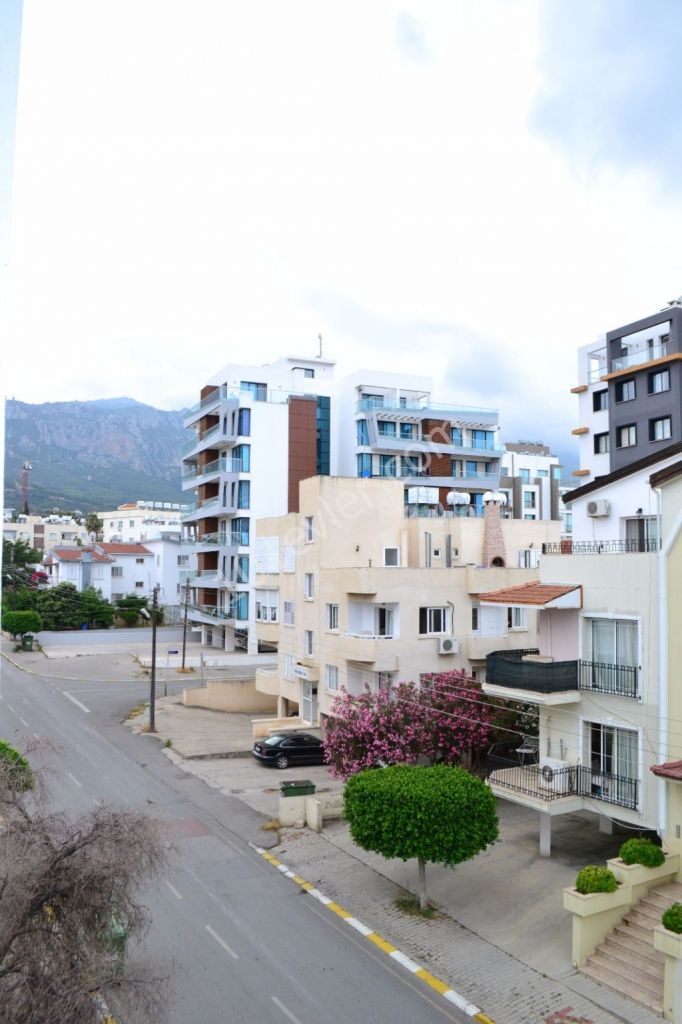 Flat To Rent in Girne Merkez, Kyrenia