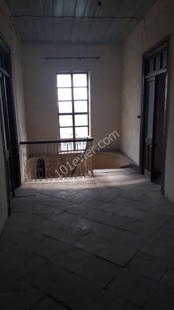 Detached House For Sale in Değirmenlik, Nicosia