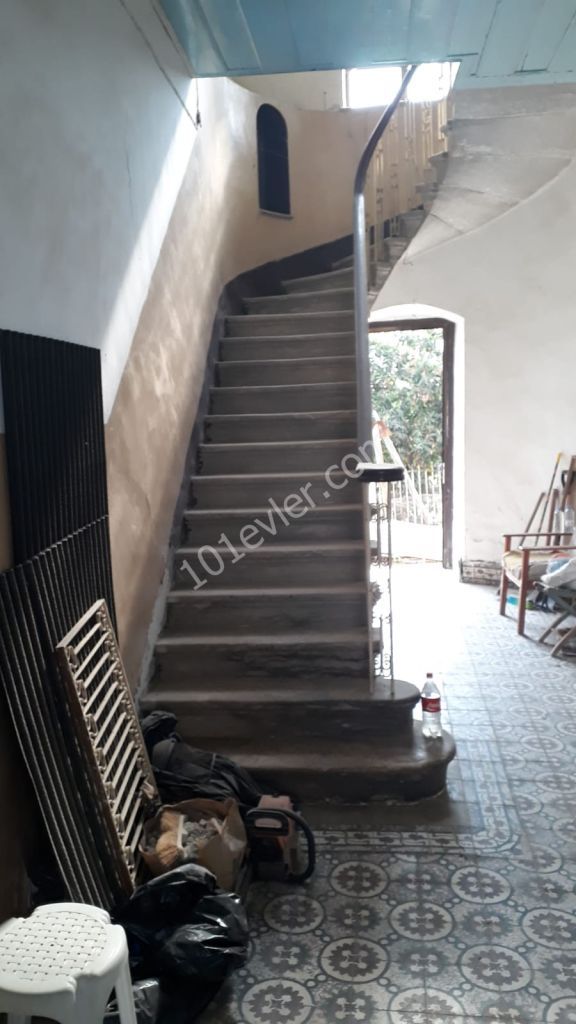 Detached House For Sale in Değirmenlik, Nicosia