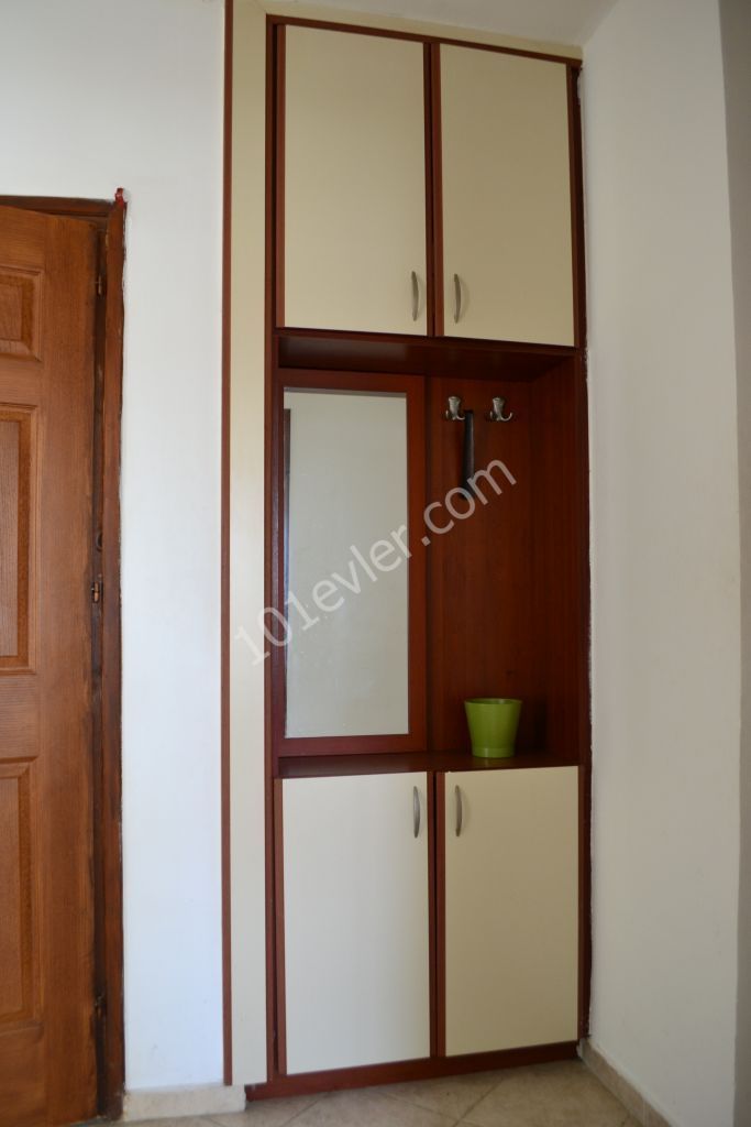 Girne merkez (yukarı Girne) KIRALIK 2+1 daire, 110 m2