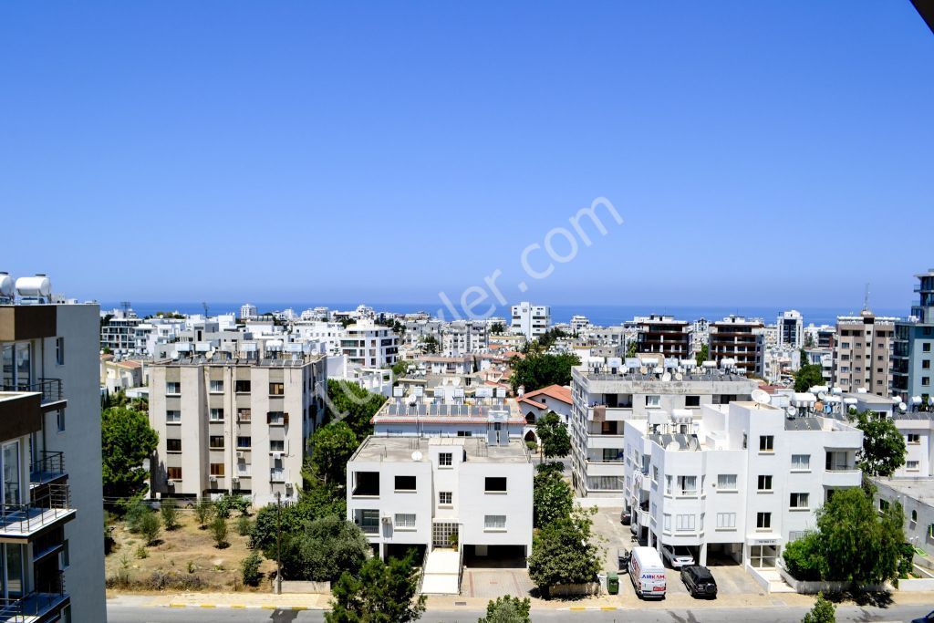 Girne merkezde YENİ SIFIR 3+1 daire