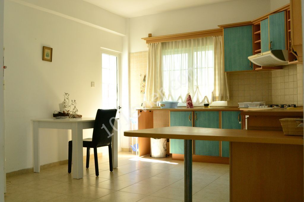 Flat To Rent in Girne Merkez, Kyrenia