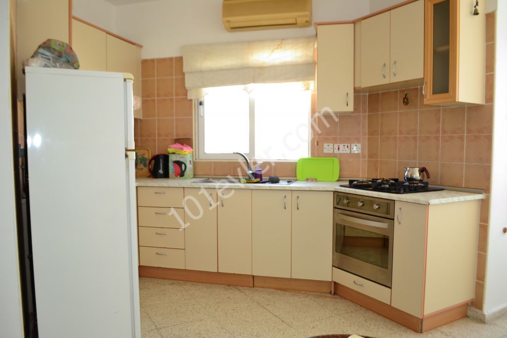 Flat To Rent in Girne Merkez, Kyrenia