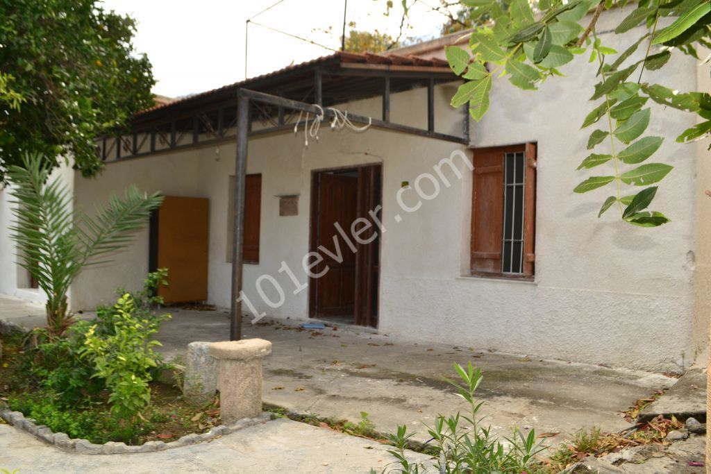 Detached House For Sale in Lapta, Kyrenia