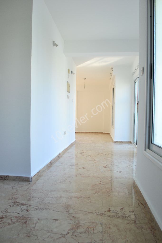 Penthouse To Rent in Girne Merkez, Kyrenia