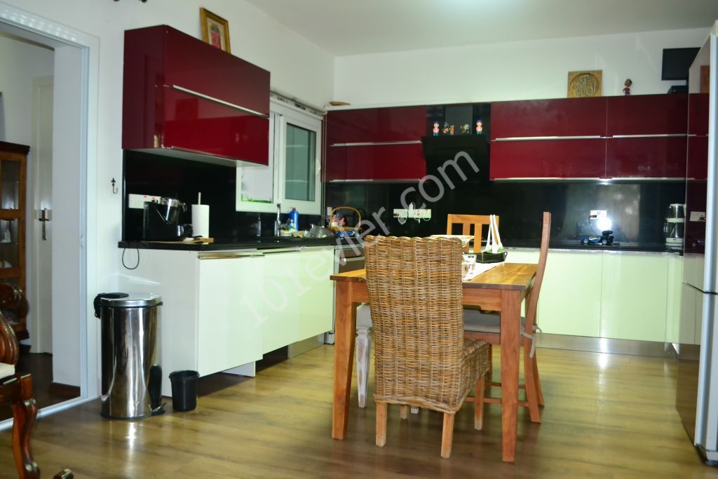 Semi Detached To Rent in Karaoğlanoğlu, Kyrenia