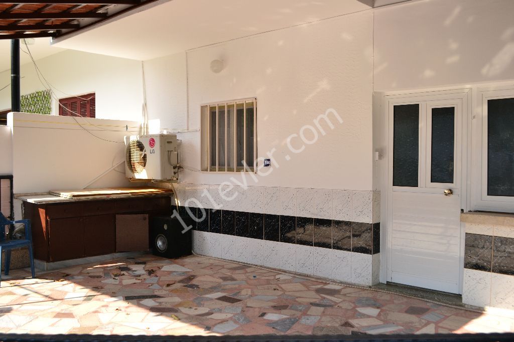 Detached House To Rent in Karaoğlanoğlu, Kyrenia