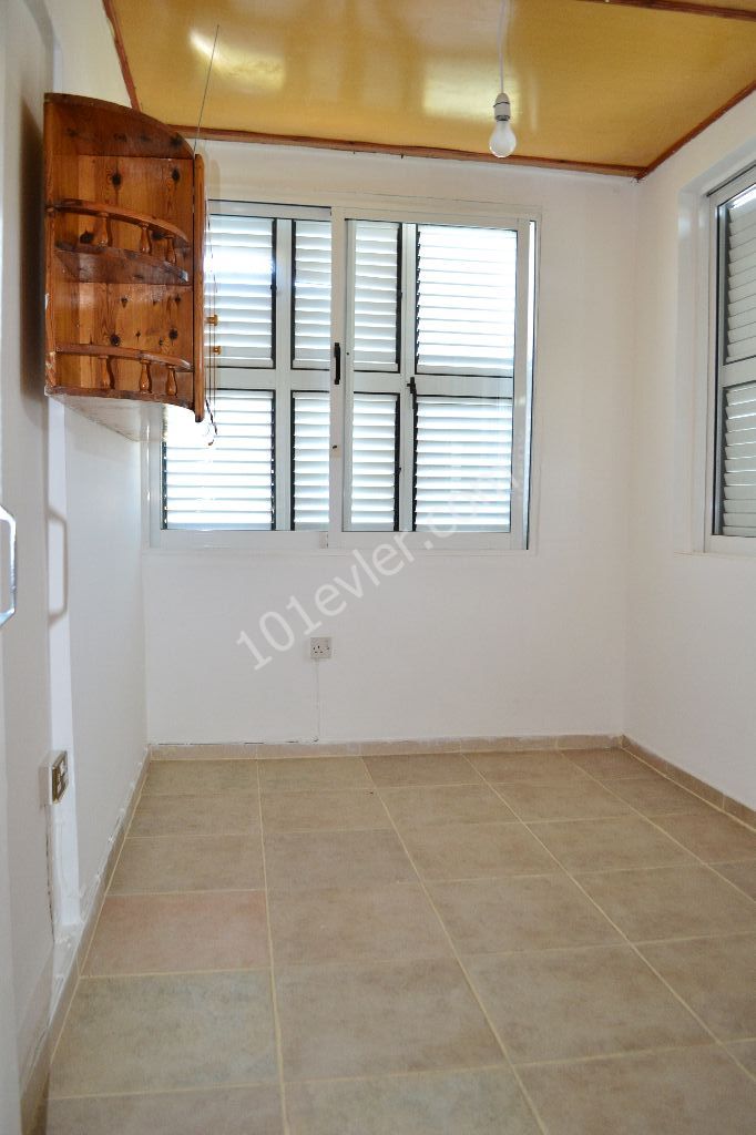 Detached House To Rent in Karaoğlanoğlu, Kyrenia