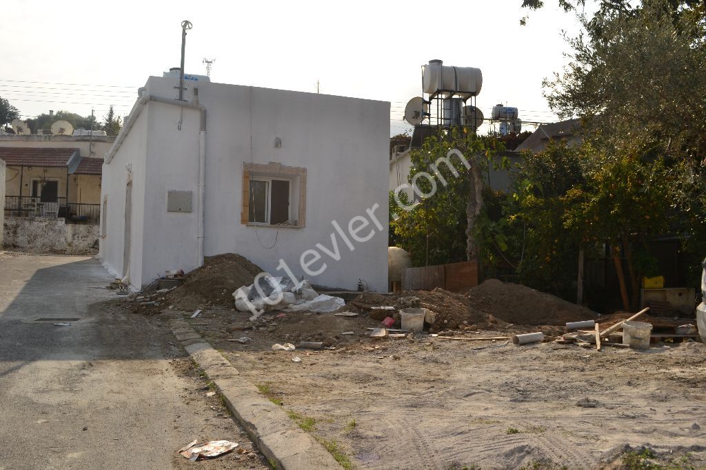 Detached House For Sale in Arapköy, Kyrenia