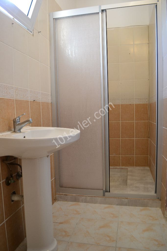 Detached House To Rent in Karaoğlanoğlu, Kyrenia