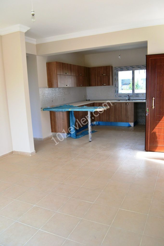 Flat To Rent in Edremit, Kyrenia