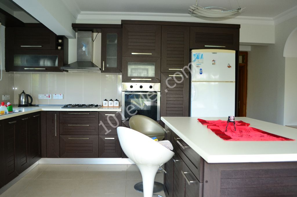 Detached House To Rent in Karaoğlanoğlu, Kyrenia