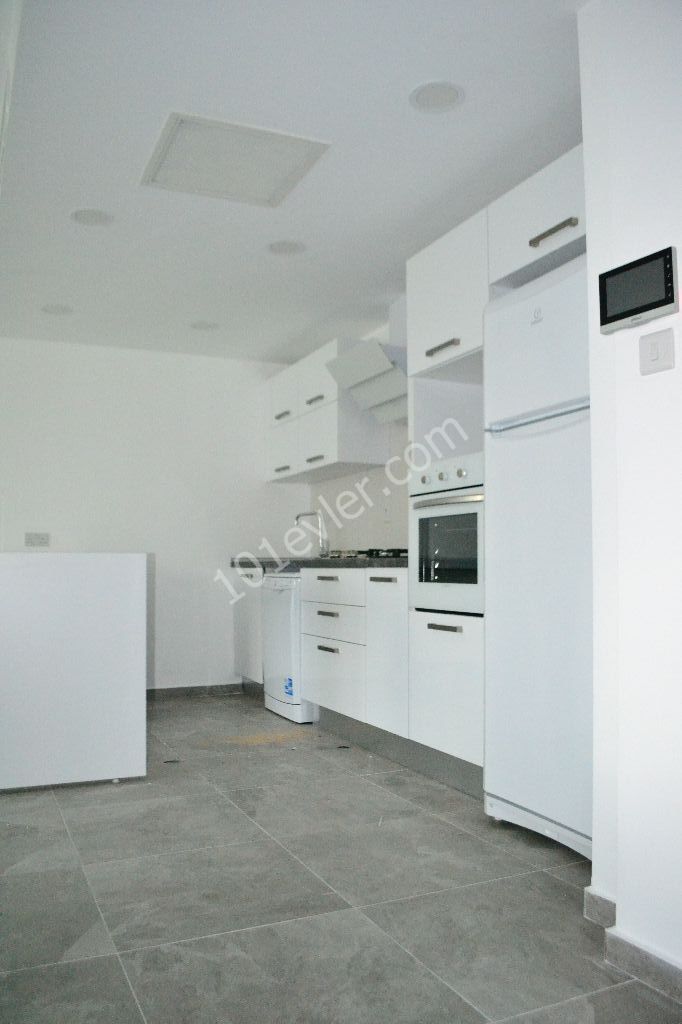 Flat To Rent in Girne Merkez, Kyrenia