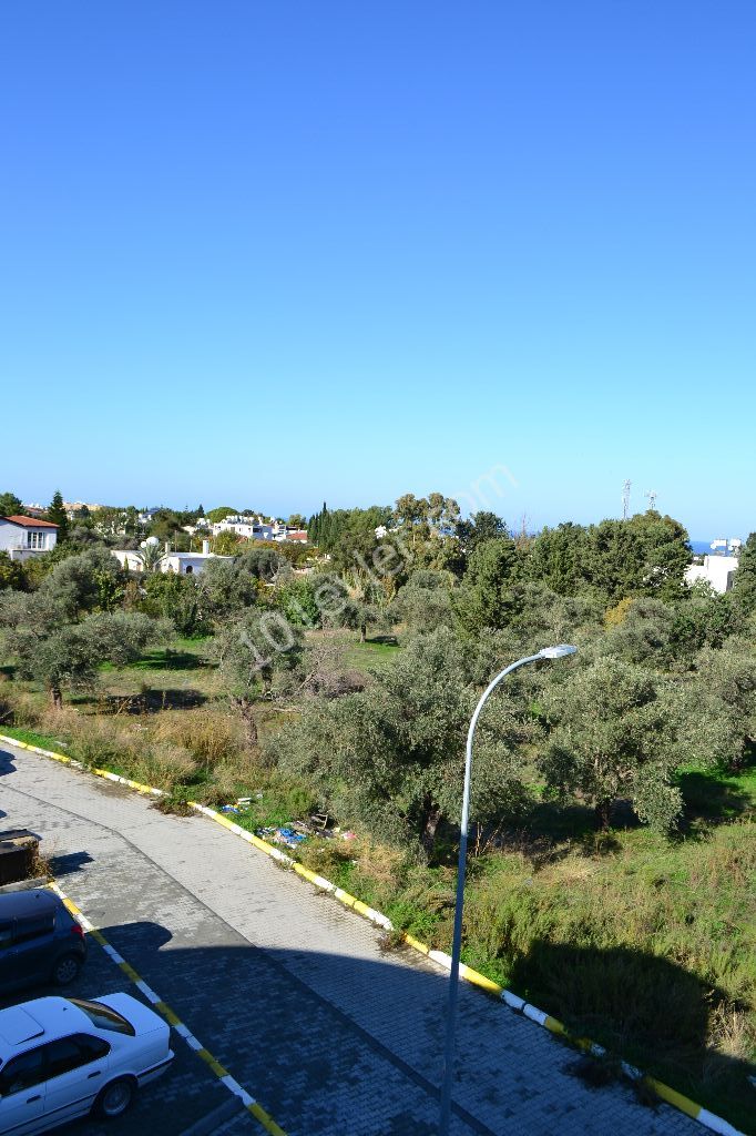 Flat For Sale in Karaoğlanoğlu, Kyrenia