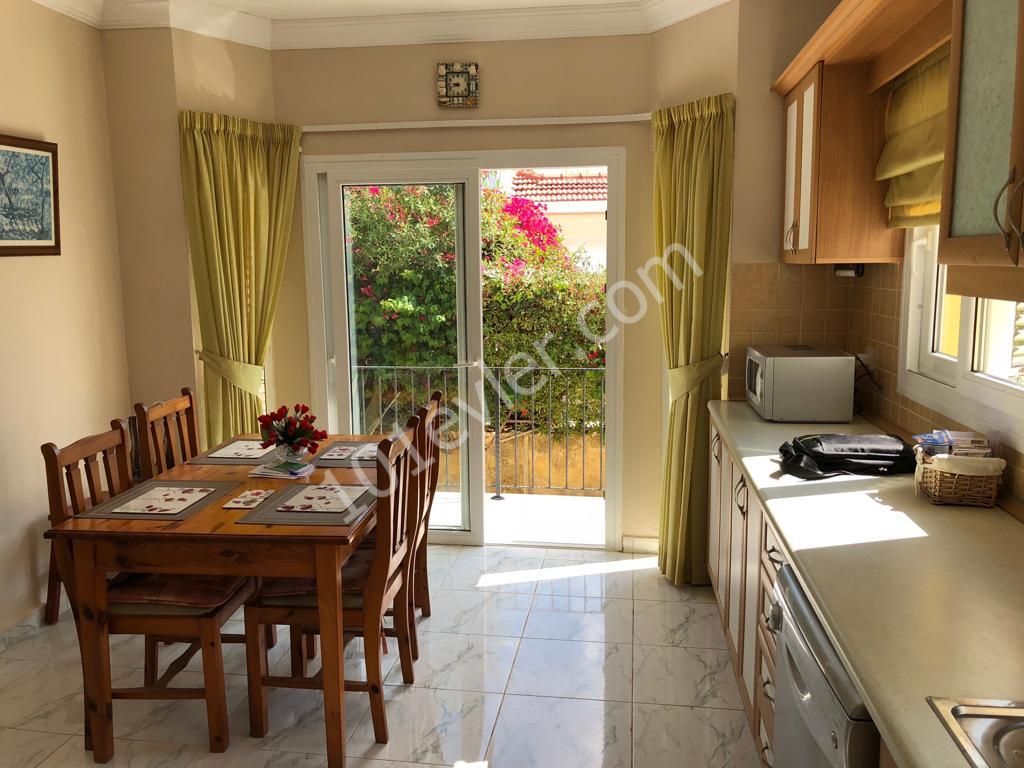 Detached House To Rent in Lapta, Kyrenia