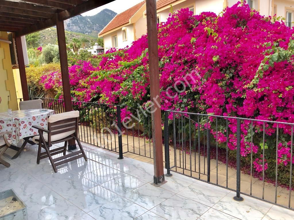 Detached House To Rent in Lapta, Kyrenia