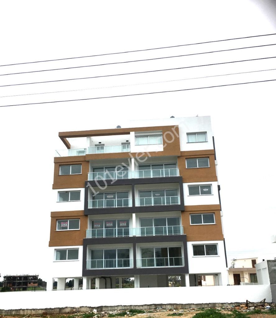 TITLE READY/READY TO MOVE IN/İN THE CİTY CENTRE OF FAMGUSTA BEHIND THE CITY MALL SHOPPING CENTRE FORSALE 2+1  LUXURY FLATS FROM THE OWNER(TEL NO:0548 8760007)