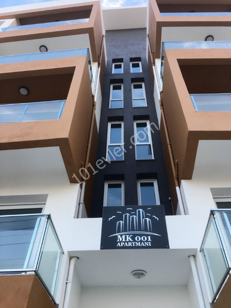 TITLE READY/READY TO MOVE IN/İN THE CİTY CENTRE OF FAMGUSTA BEHIND THE CITY MALL SHOPPING CENTRE FORSALE 2+1  LUXURY FLATS FROM THE OWNER(TEL NO:0548 8760007)