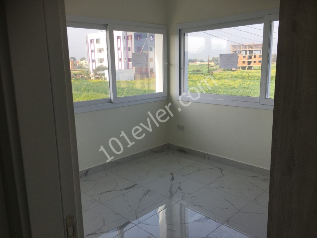 TITLE READY/READY TO MOVE IN/İN THE CİTY CENTRE OF FAMGUSTA BEHIND THE CITY MALL SHOPPING CENTRE FORSALE 2+1  LUXURY FLATS FROM THE OWNER(TEL NO:0548 8760007)