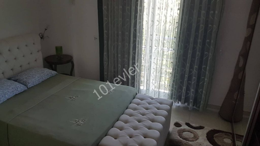 Flat To Rent in Alsancak, Kyrenia