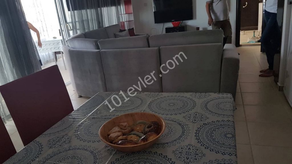 Flat To Rent in Alsancak, Kyrenia