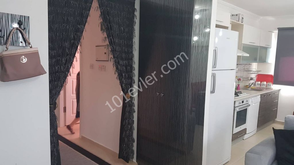 Flat To Rent in Alsancak, Kyrenia