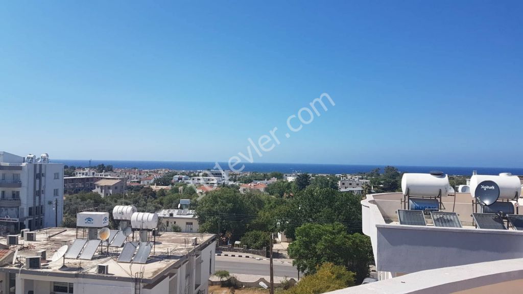 Flat To Rent in Alsancak, Kyrenia