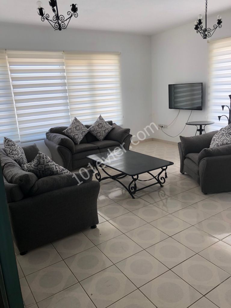 Penthouse To Rent in Girne Merkez, Kyrenia