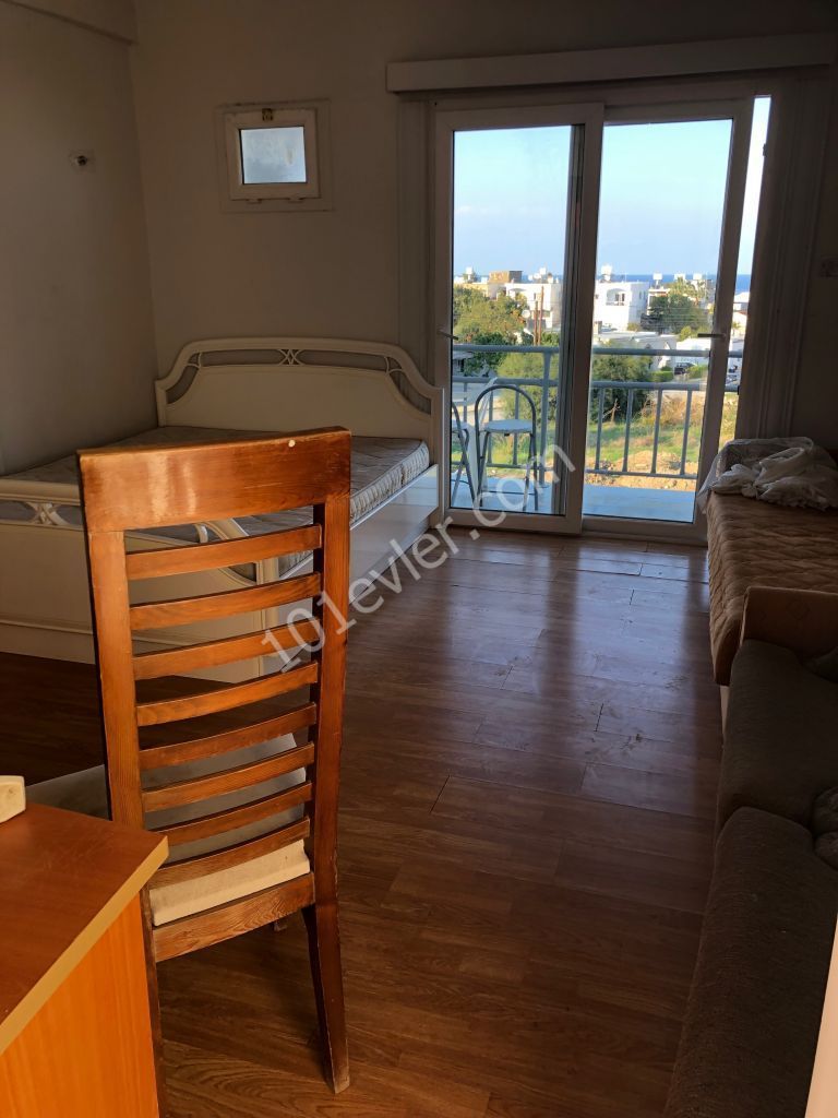 Flat To Rent in Karaoğlanoğlu, Kyrenia