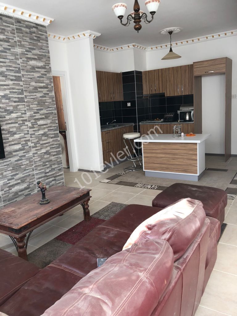 Flat To Rent in Karaoğlanoğlu, Kyrenia