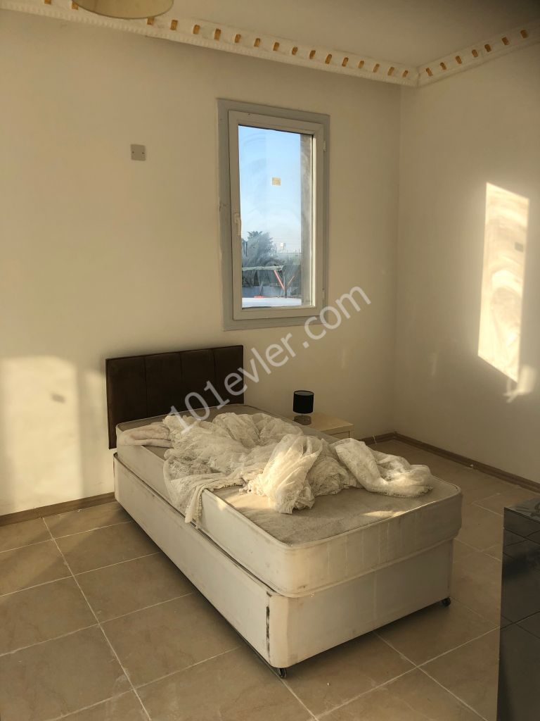 Flat To Rent in Karaoğlanoğlu, Kyrenia