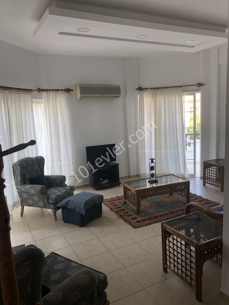 Flat To Rent in Girne Merkez, Kyrenia