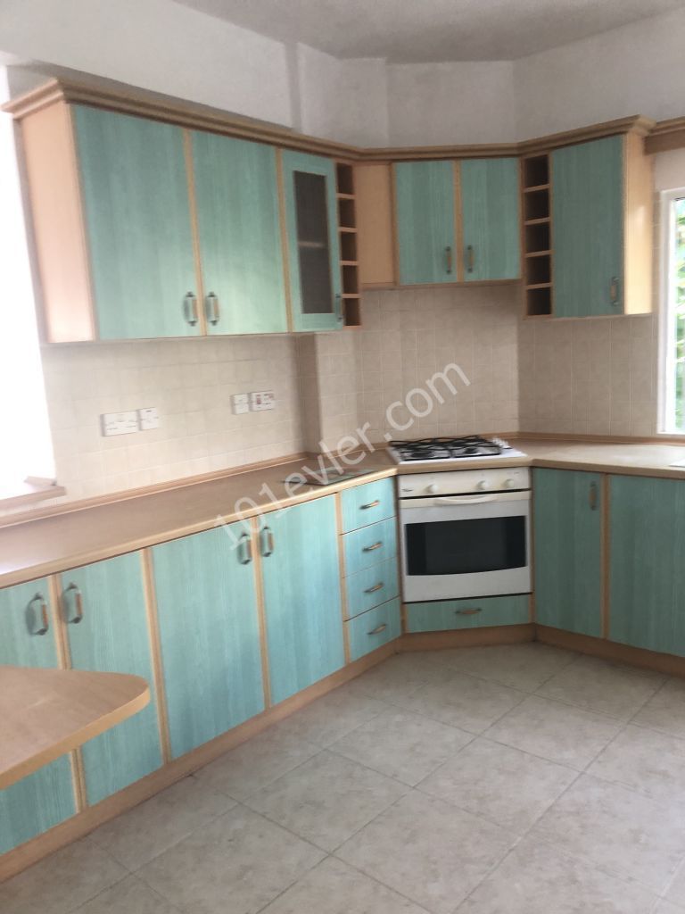 Flat To Rent in Girne Merkez, Kyrenia