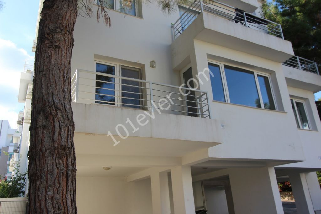 GİRNE MERKEZDE  2+1 KİRALIK DAİRE 