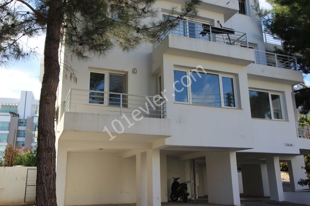 GİRNE MERKEZDE  2+1 KİRALIK DAİRE 