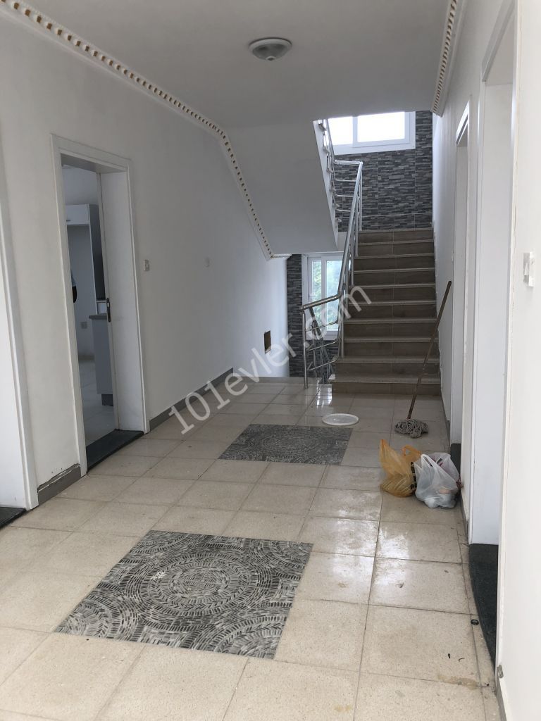 Flat To Rent in Karaoğlanoğlu, Kyrenia