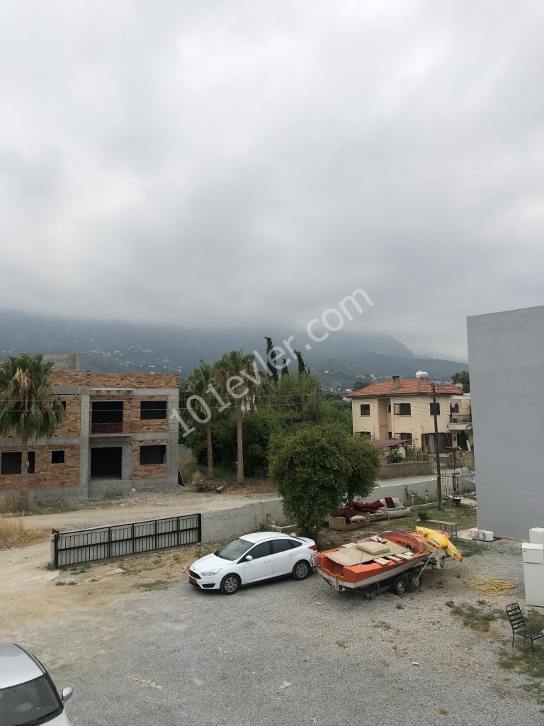 Flat To Rent in Karaoğlanoğlu, Kyrenia