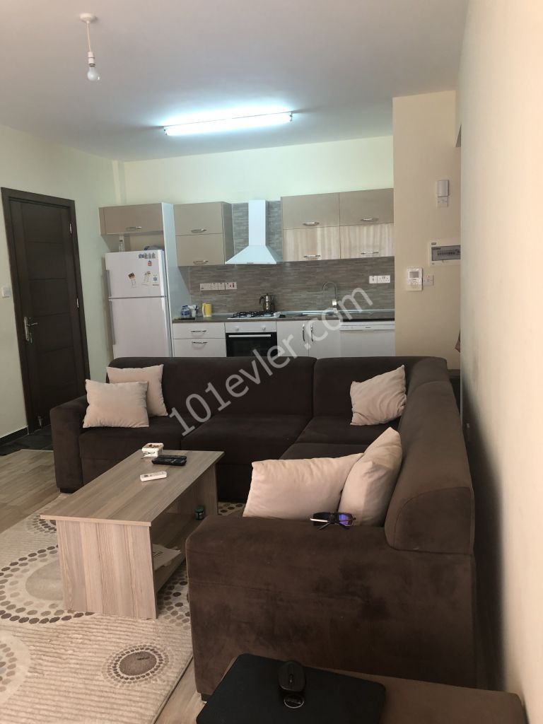 GİRNE MERKEZ NUSMAR MARKET CİVARI 1+1 FULL EŞYALI KİRALIK DAİRE