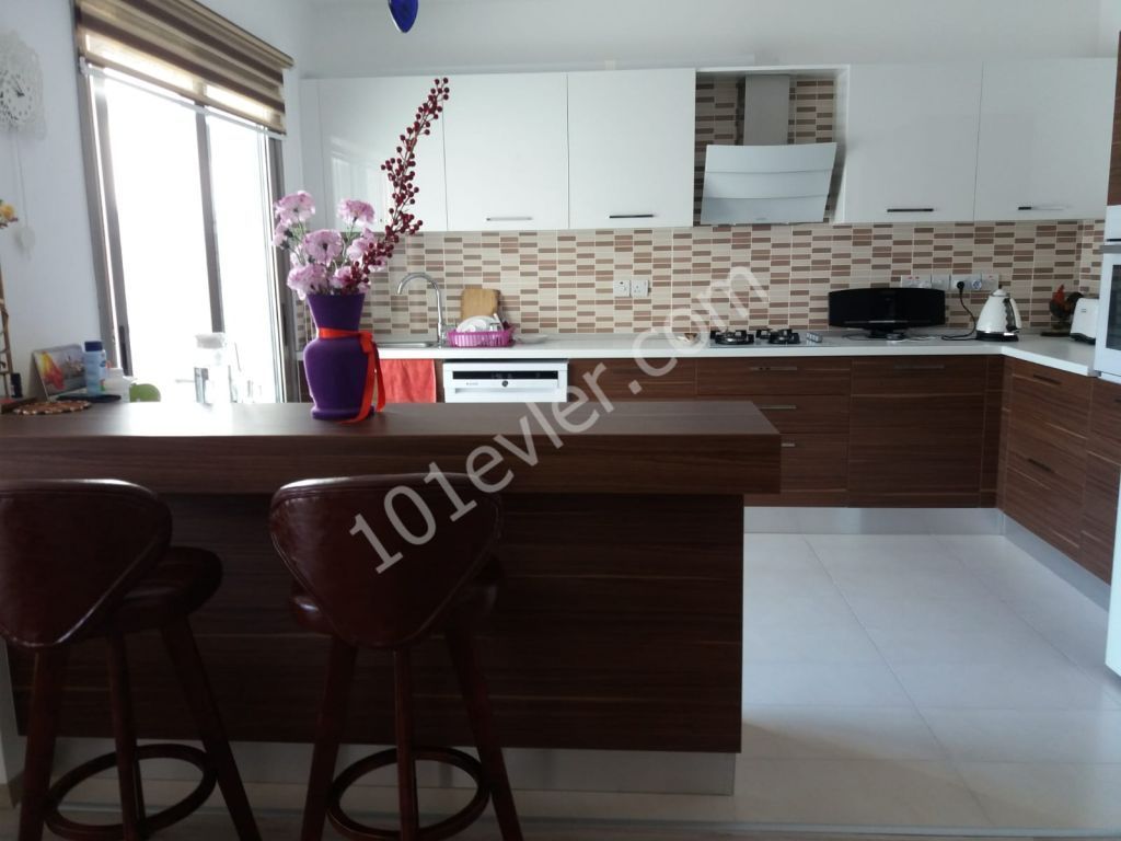 Flat For Sale in Girne Merkez, Kyrenia