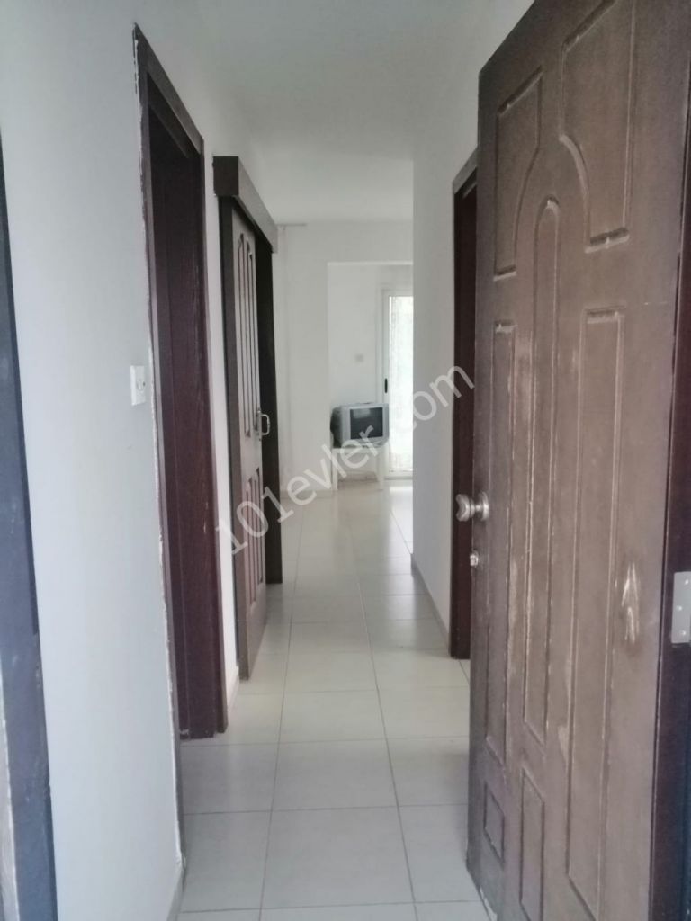 Flat To Rent in Karaoğlanoğlu, Kyrenia