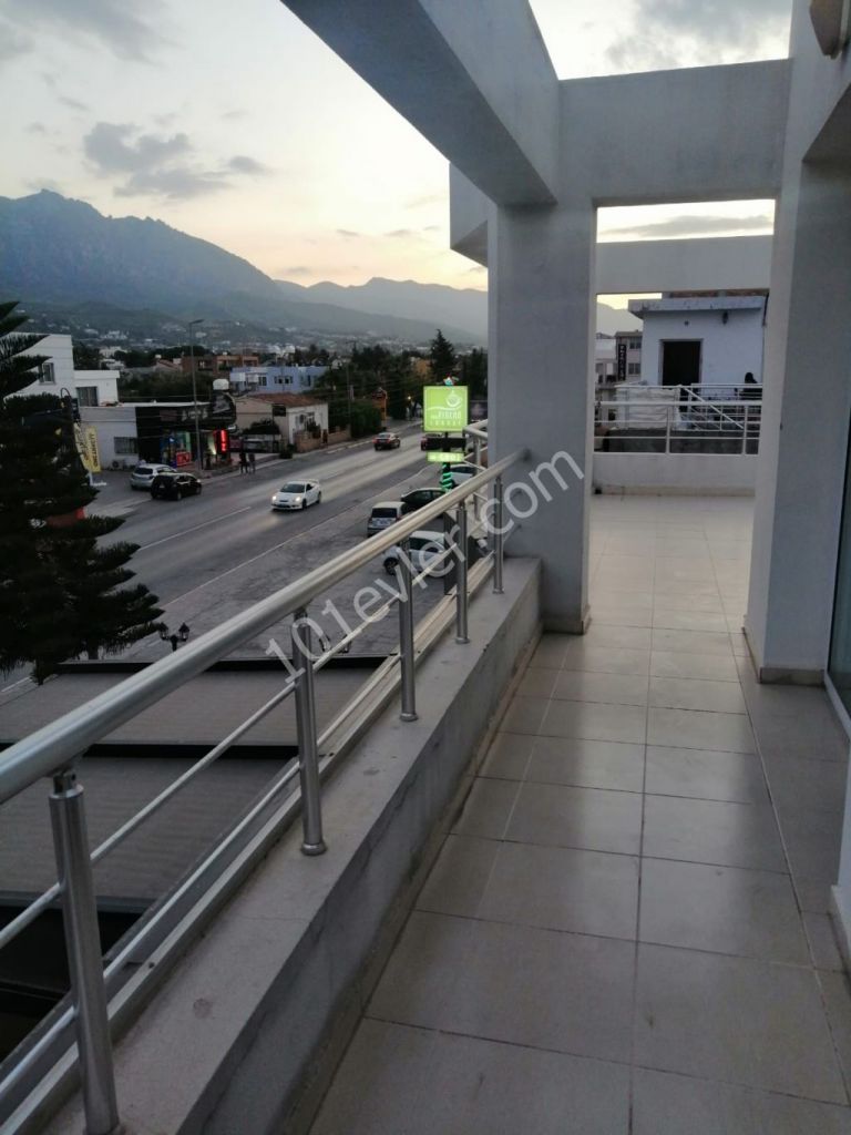 Flat To Rent in Karaoğlanoğlu, Kyrenia