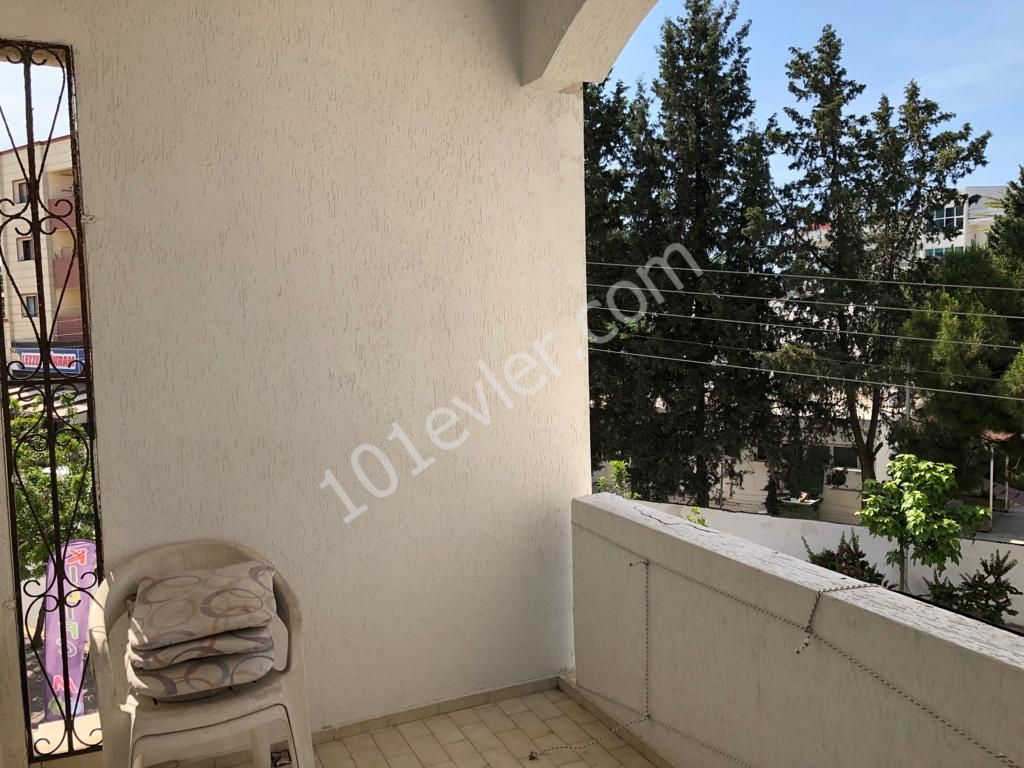 2+1 Flat Kyrenia City Center for sale from owner