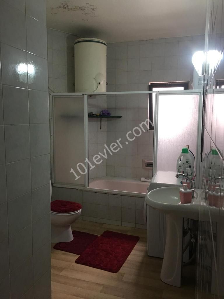 2+1 Flat Kyrenia City Center for sale from owner