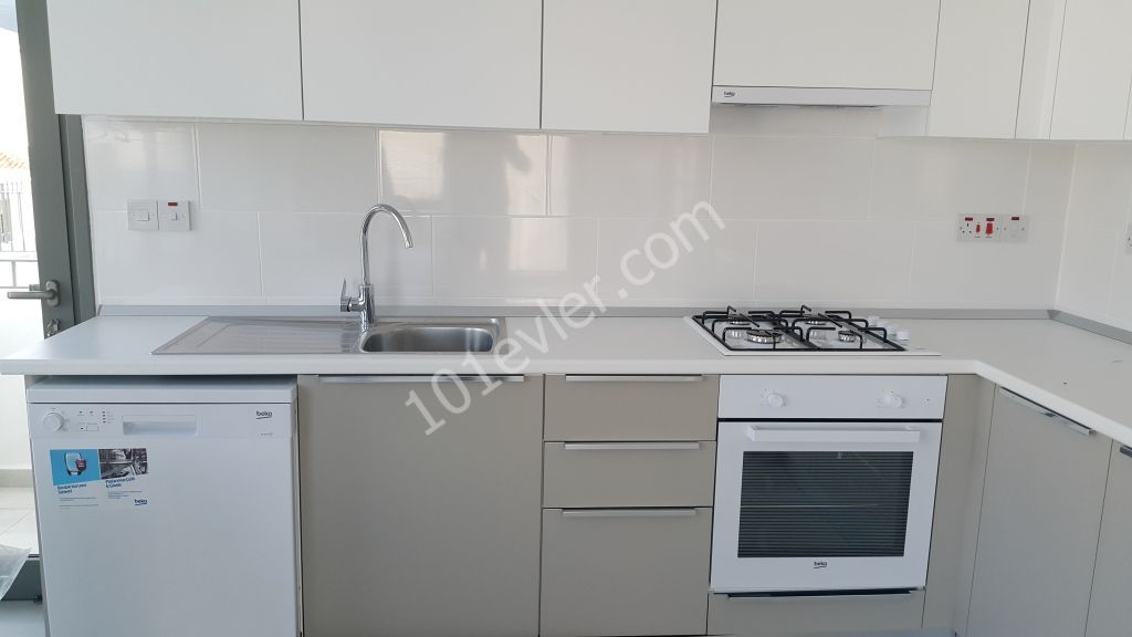 KIBRIS TOWN HOUSES ÖDÜLLÜ SİTEDE FULL EŞYALI  2+1 LÜKS DAİRE!!!