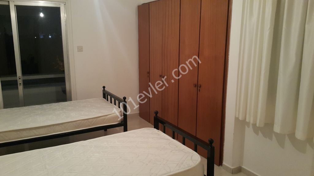 LEFKOŞA DEVLET HASTANESİ KARŞISINDA EŞYALI 1+1 DAİRE!!!