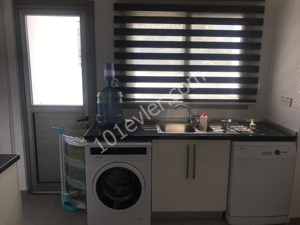 Flat To Rent in Zeytinlik, Kyrenia