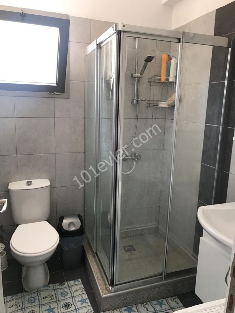 Flat To Rent in Zeytinlik, Kyrenia