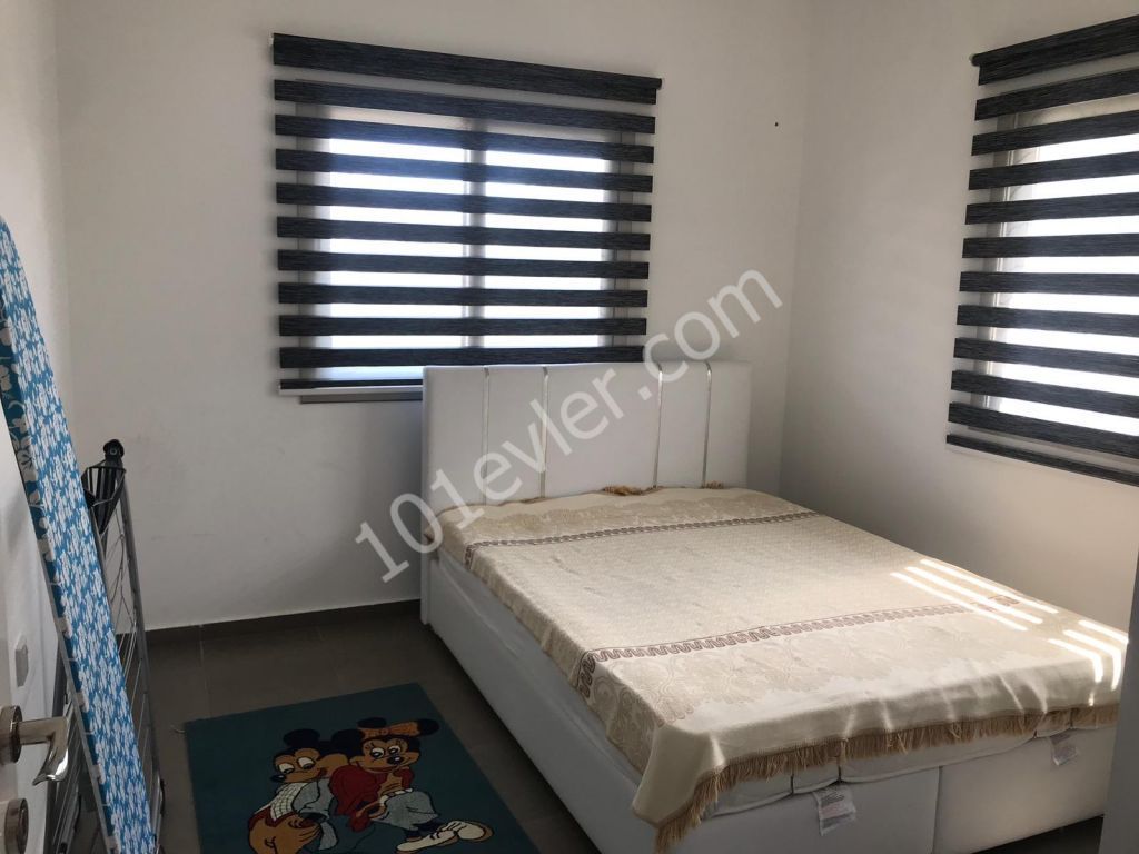 Flat To Rent in Zeytinlik, Kyrenia